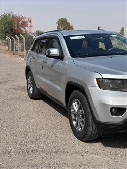 جیپ گراند شیرۆکی